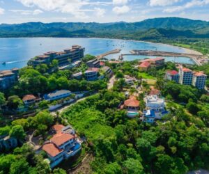 a scenic shot of Costa Rica that captures the essence of what expats and retirees are seeking